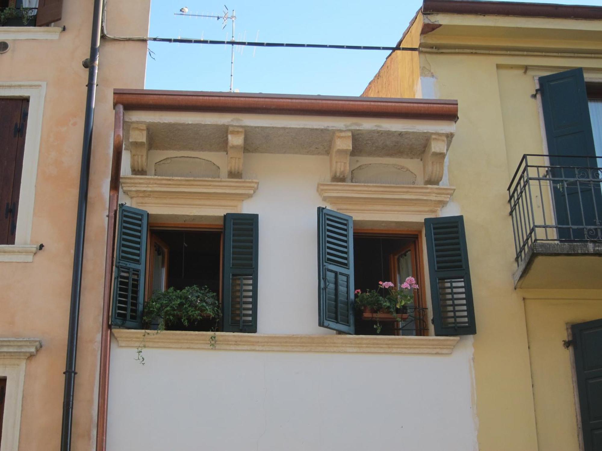 B&B King, Verona